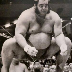 高見山大五郎-300x300.jpg